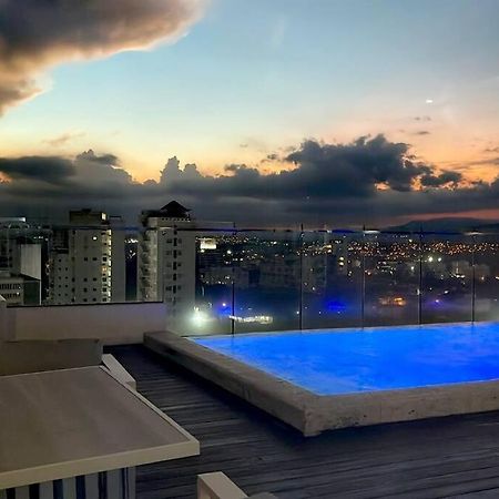 Suites Room Soha II Сантяго де лос Кабайерос Екстериор снимка