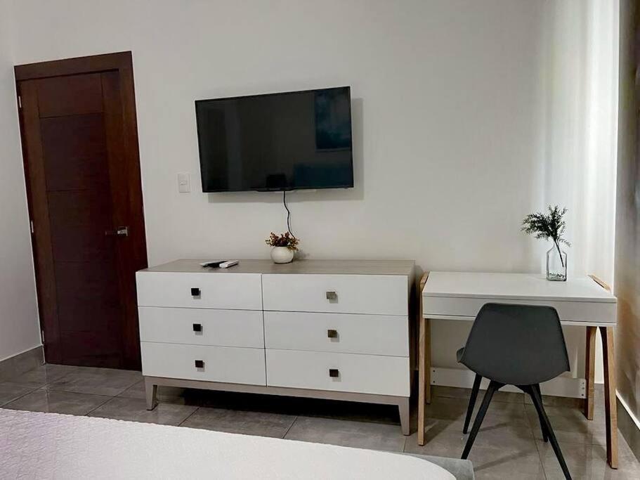 Suites Room Soha II Сантяго де лос Кабайерос Екстериор снимка