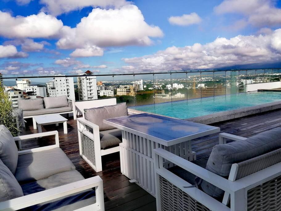 Suites Room Soha II Сантяго де лос Кабайерос Екстериор снимка