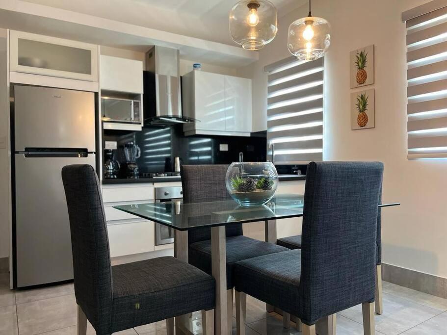 Suites Room Soha II Сантяго де лос Кабайерос Екстериор снимка