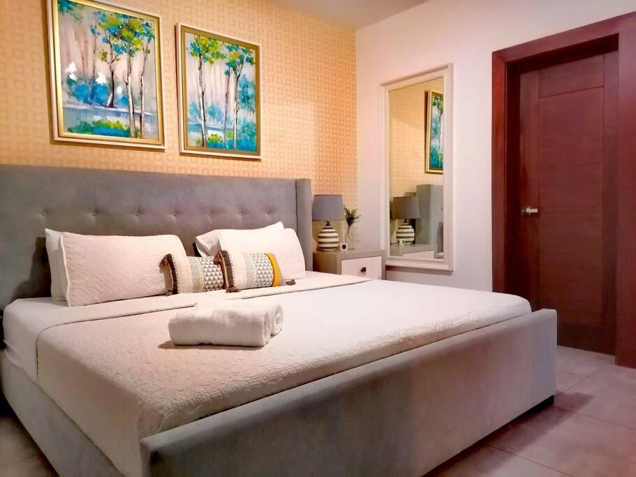 Suites Room Soha II Сантяго де лос Кабайерос Екстериор снимка